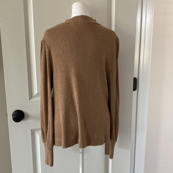 LOFT XL metallic sweater gold - Picture 7 of 10